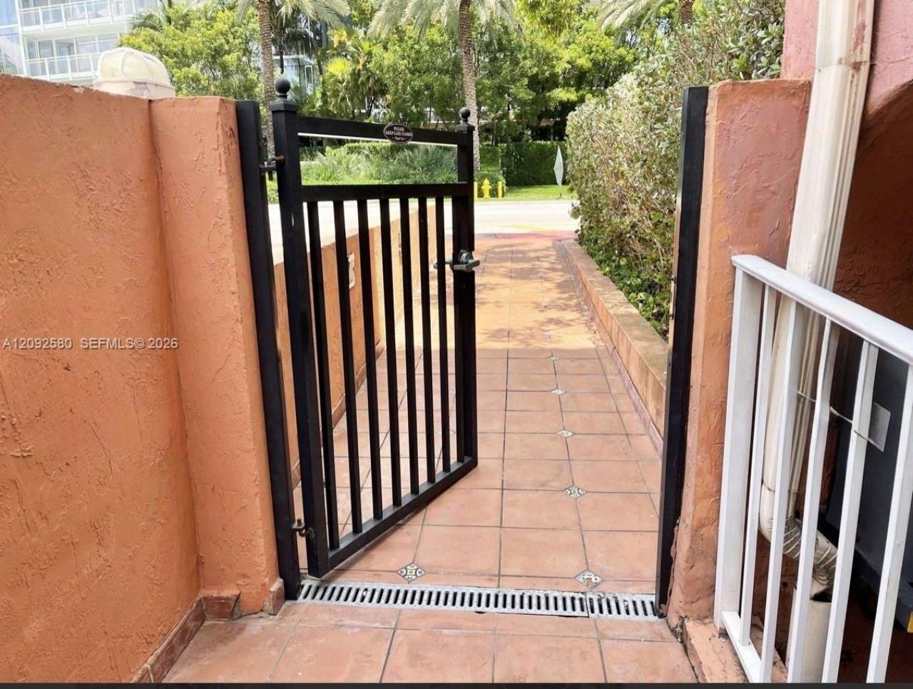 9008 Collins Ave , Unit 402, Surfside, FL 33154 Photo