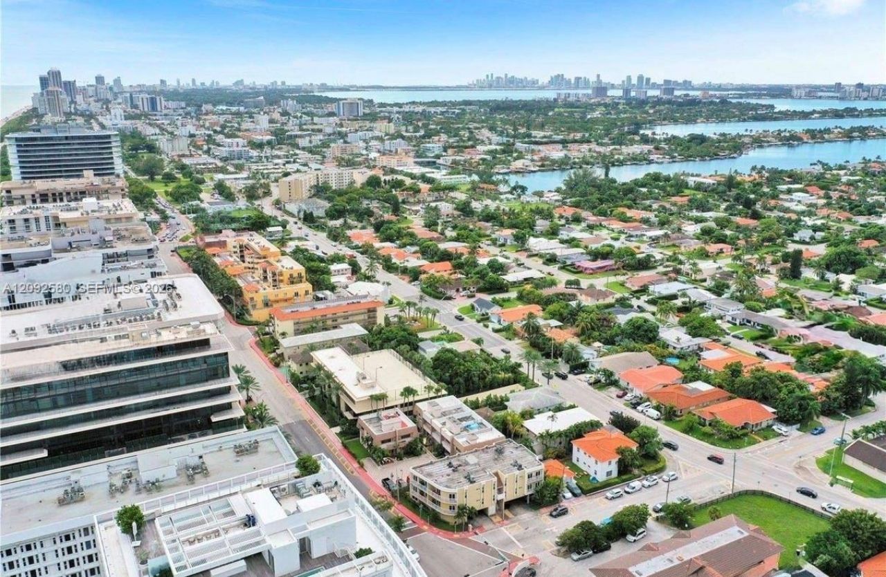 9008 Collins Ave , Unit 402, Surfside, FL 33154 Photo