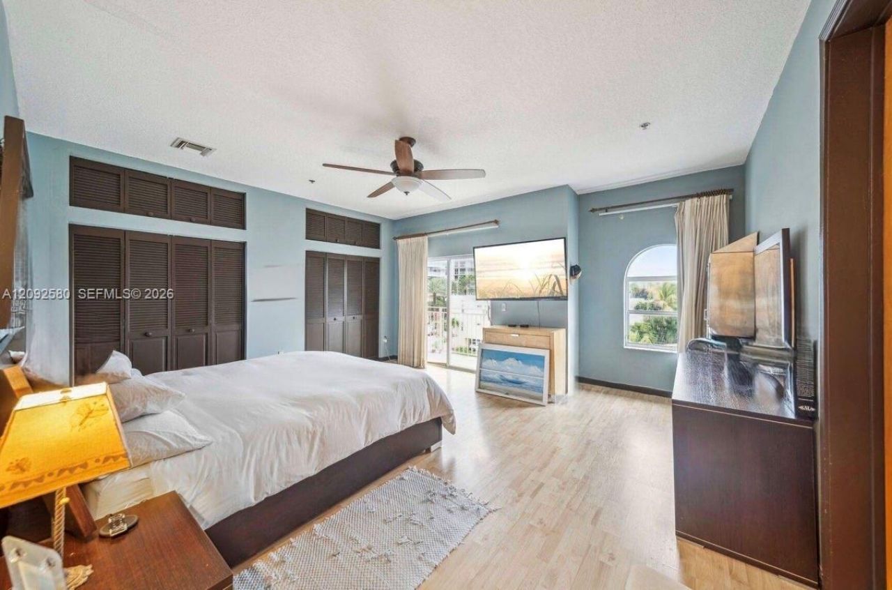 9008 Collins Ave , Unit 402, Surfside, FL 33154 Photo