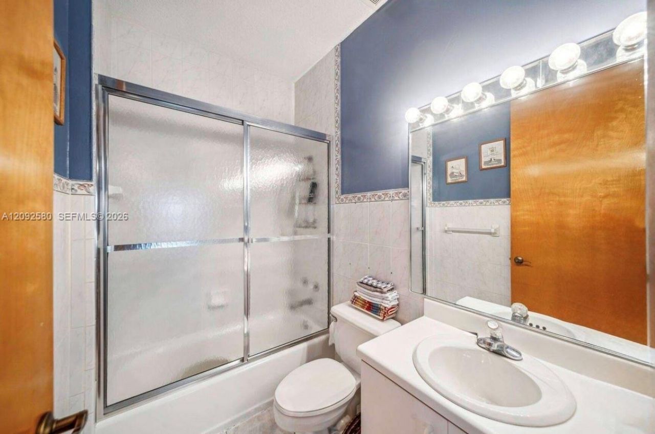 9008 Collins Ave , Unit 402, Surfside, FL 33154 Photo