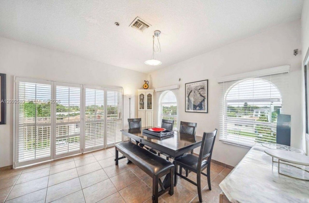 9008 Collins Ave , Unit 402, Surfside, FL 33154 Photo