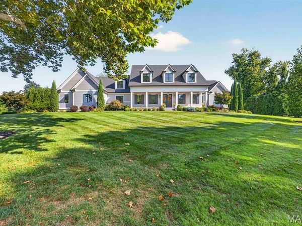 11 Spoede Lane , Creve Coeur, MO 63141