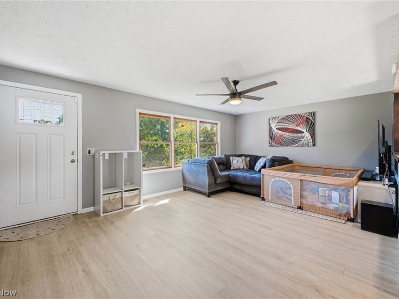 2235 McClintocksburg Road, Deerfield, OH 44411 Photo 3