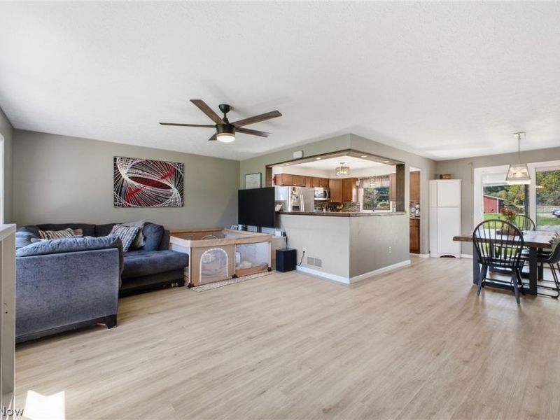 2235 McClintocksburg Road, Deerfield, OH 44411 Photo 4
