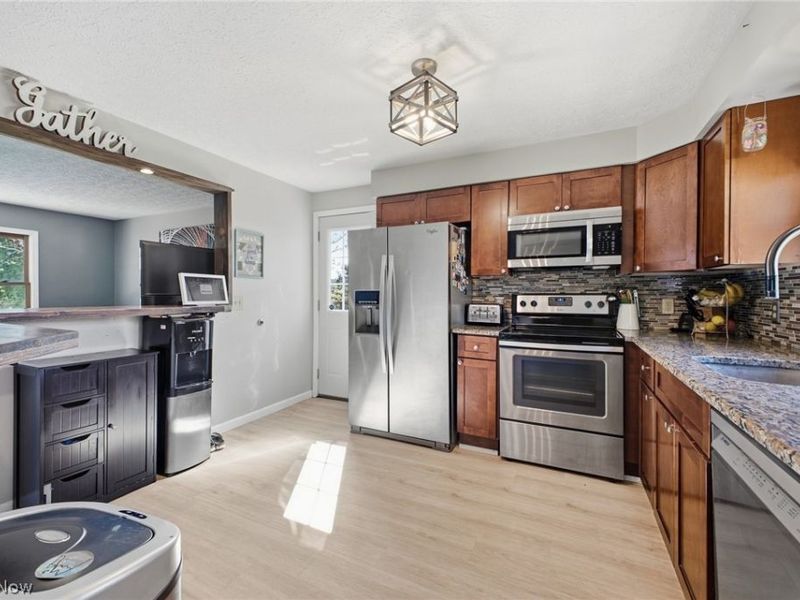 2235 McClintocksburg Road, Deerfield, OH 44411 Photo 7
