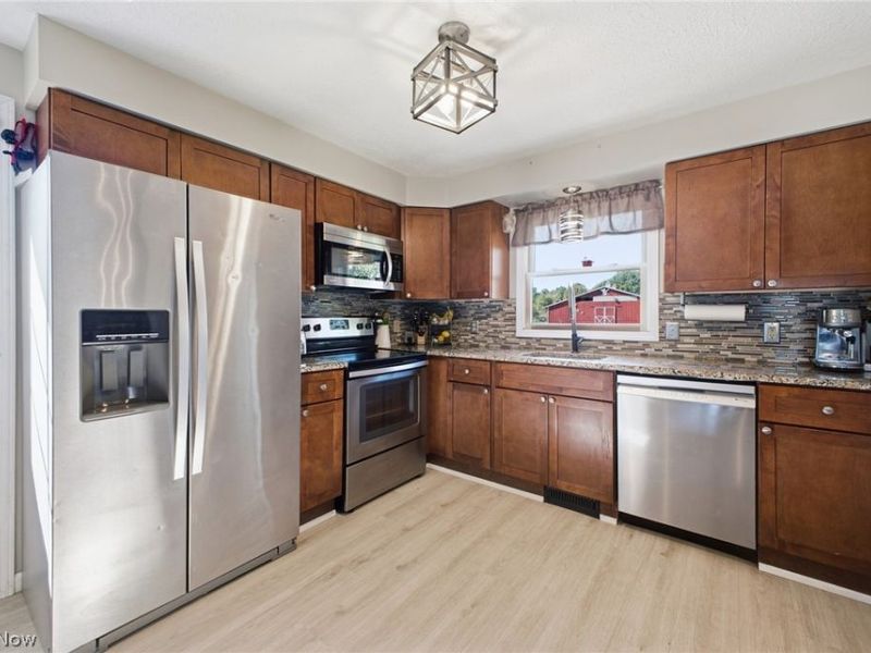 2235 McClintocksburg Road, Deerfield, OH 44411 Photo 8
