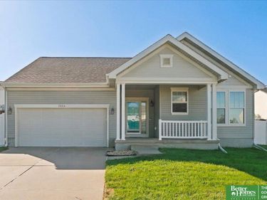 2404 S Mineral Drive, Papillion, NE 68046