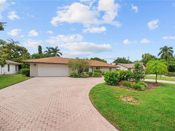 2171 Kings Lake BLVD , NAPLES, FL 34112