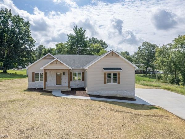 4327 Skycrest Drive NW, Canton, OH 44718