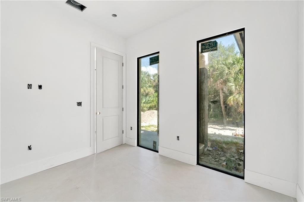 721 Golden Gate Blvd W, Naples, FL 34120 Photo