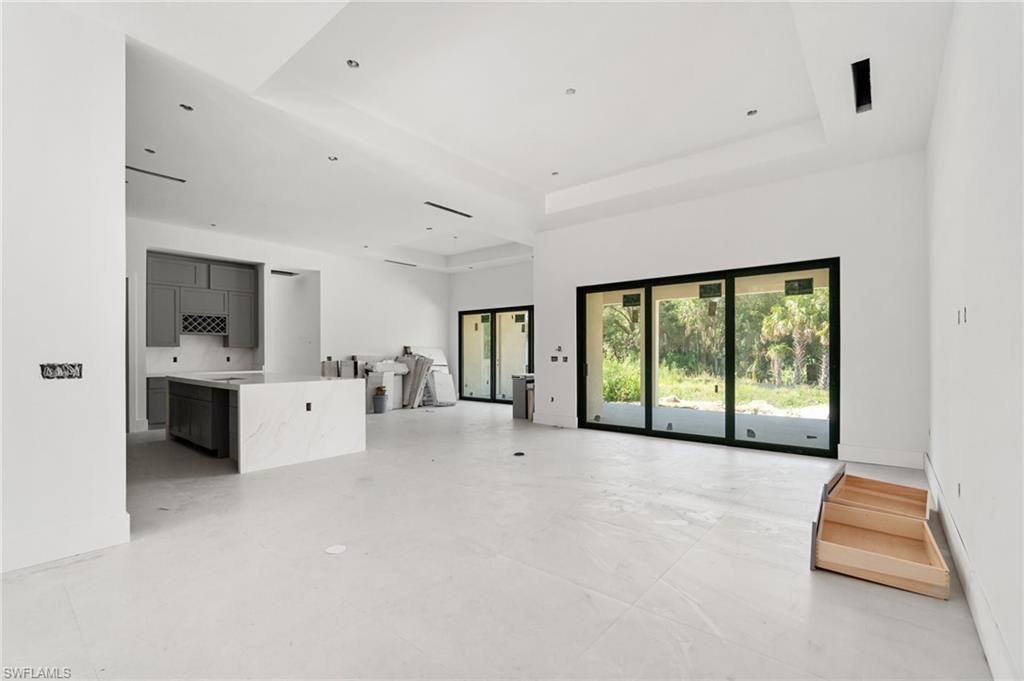 721 Golden Gate Blvd W, Naples, FL 34120 Photo