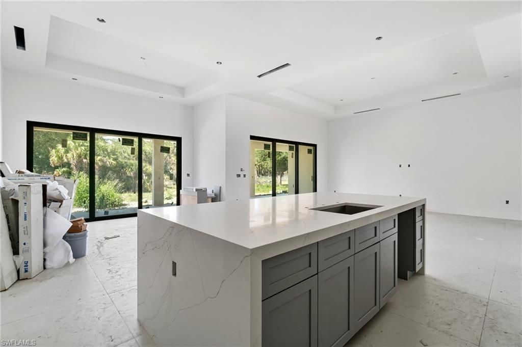 721 Golden Gate Blvd W, Naples, FL 34120 Photo