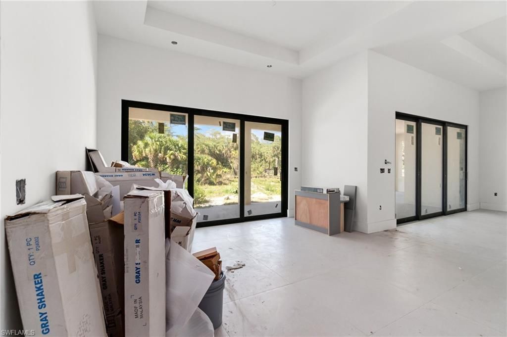 721 Golden Gate Blvd W, Naples, FL 34120 Photo