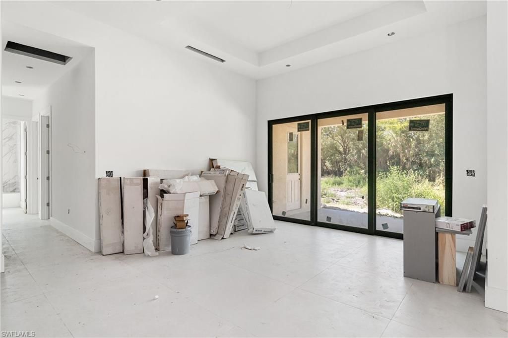 721 Golden Gate Blvd W, Naples, FL 34120 Photo