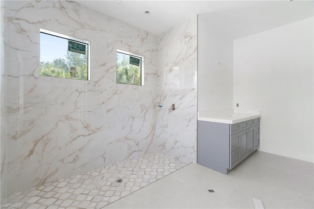721 Golden Gate Blvd W, Naples, FL 34120 Photo