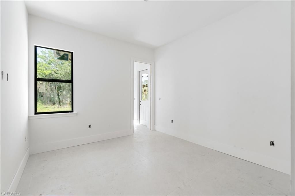 721 Golden Gate Blvd W, Naples, FL 34120 Photo