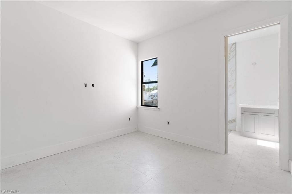 721 Golden Gate Blvd W, Naples, FL 34120 Photo