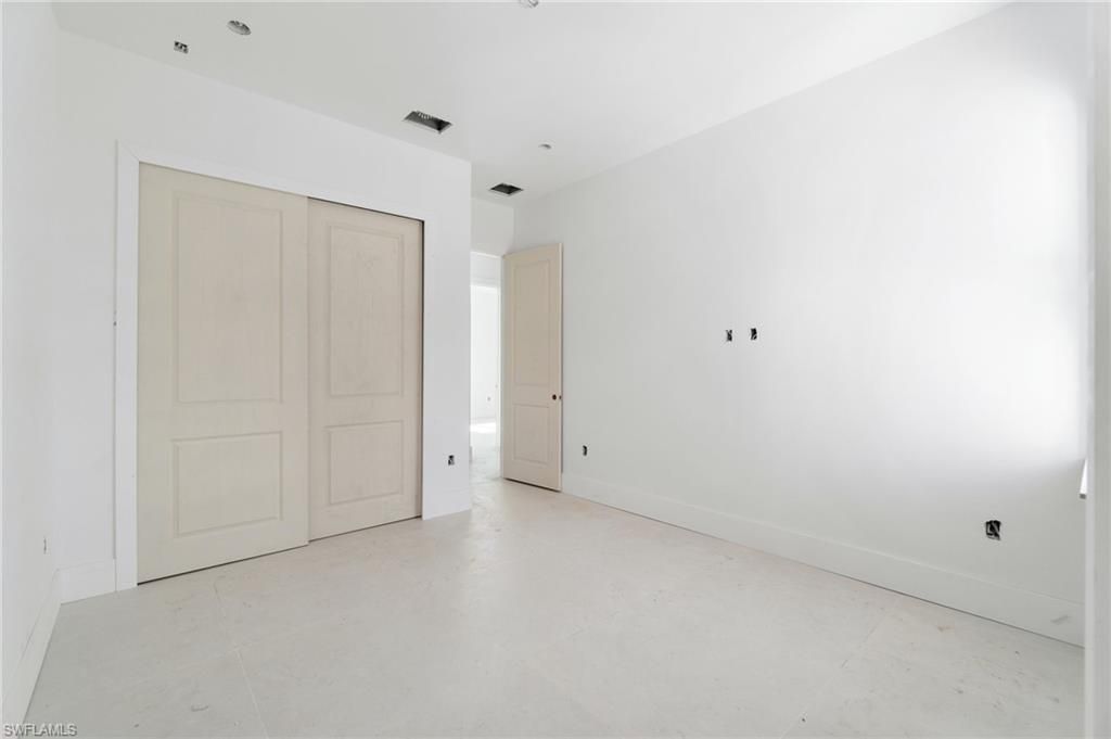 721 Golden Gate Blvd W, Naples, FL 34120 Photo