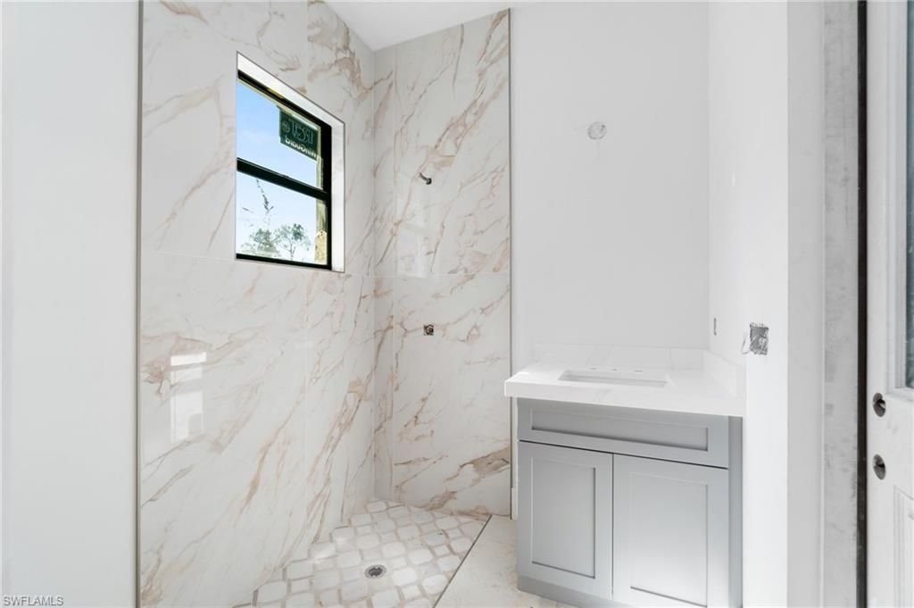 721 Golden Gate Blvd W, Naples, FL 34120 Photo