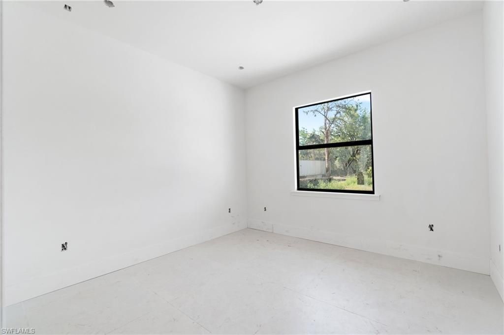721 Golden Gate Blvd W, Naples, FL 34120 Photo