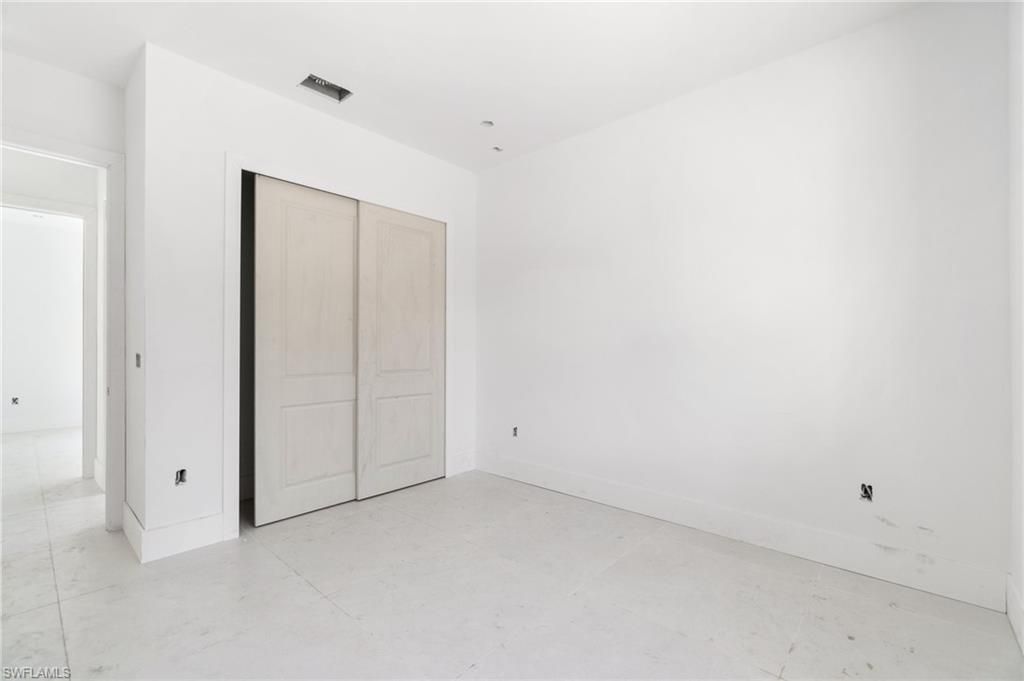 721 Golden Gate Blvd W, Naples, FL 34120 Photo