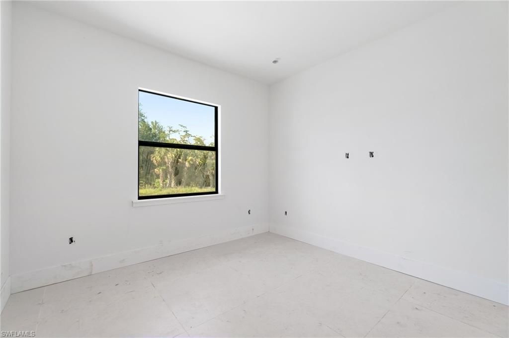 721 Golden Gate Blvd W, Naples, FL 34120 Photo