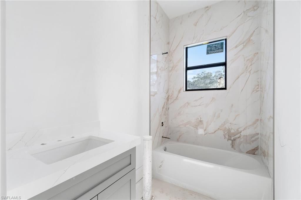 721 Golden Gate Blvd W, Naples, FL 34120 Photo