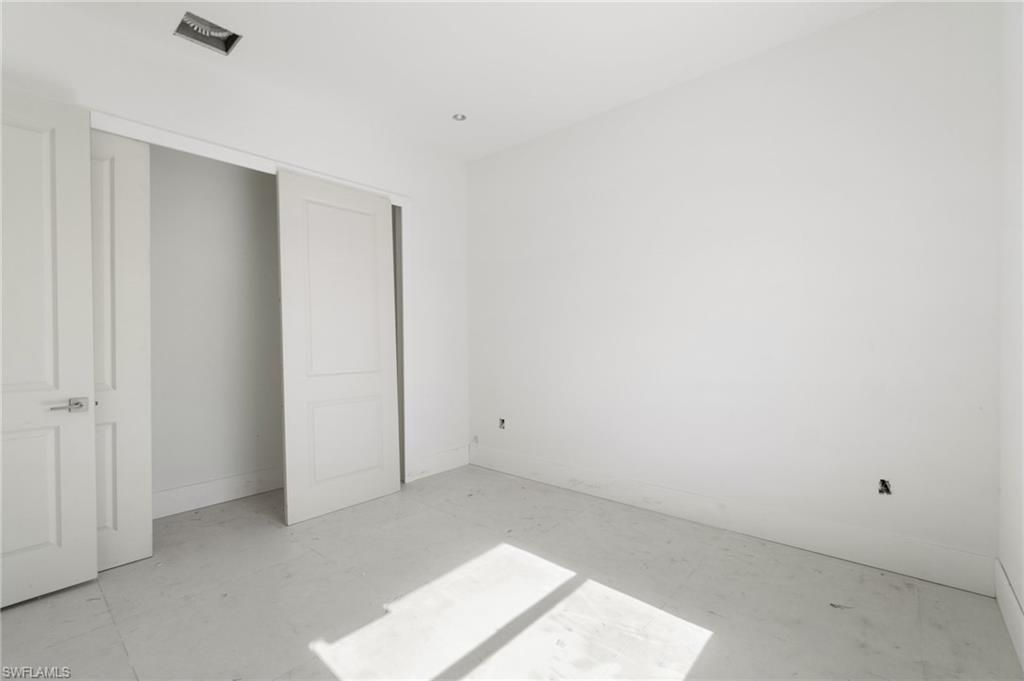 721 Golden Gate Blvd W, Naples, FL 34120 Photo