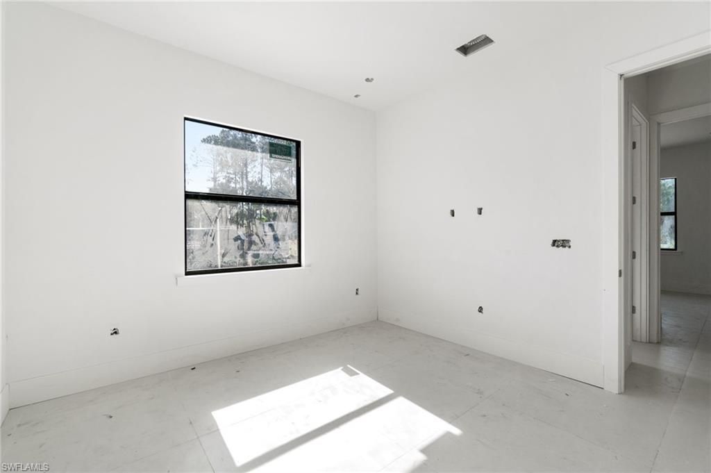 721 Golden Gate Blvd W, Naples, FL 34120 Photo