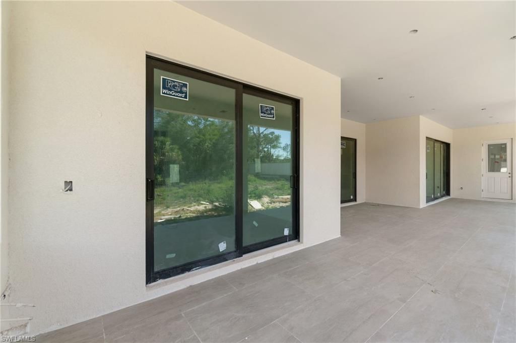 721 Golden Gate Blvd W, Naples, FL 34120 Photo
