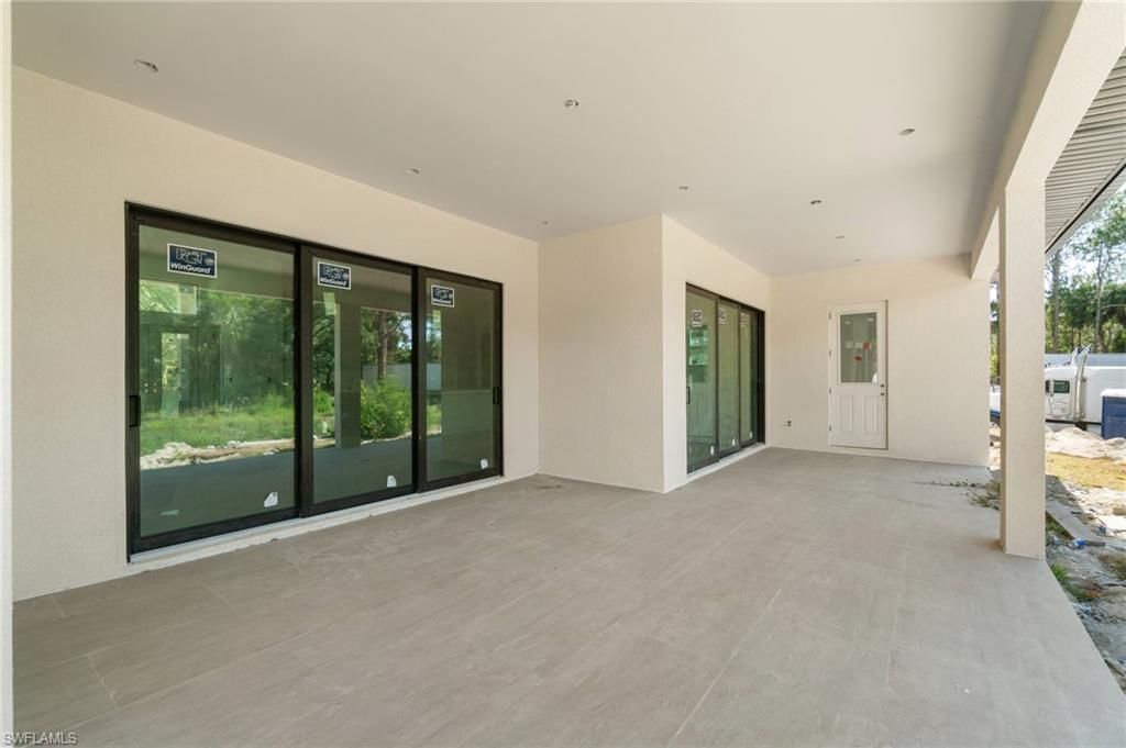 721 Golden Gate Blvd W, Naples, FL 34120 Photo