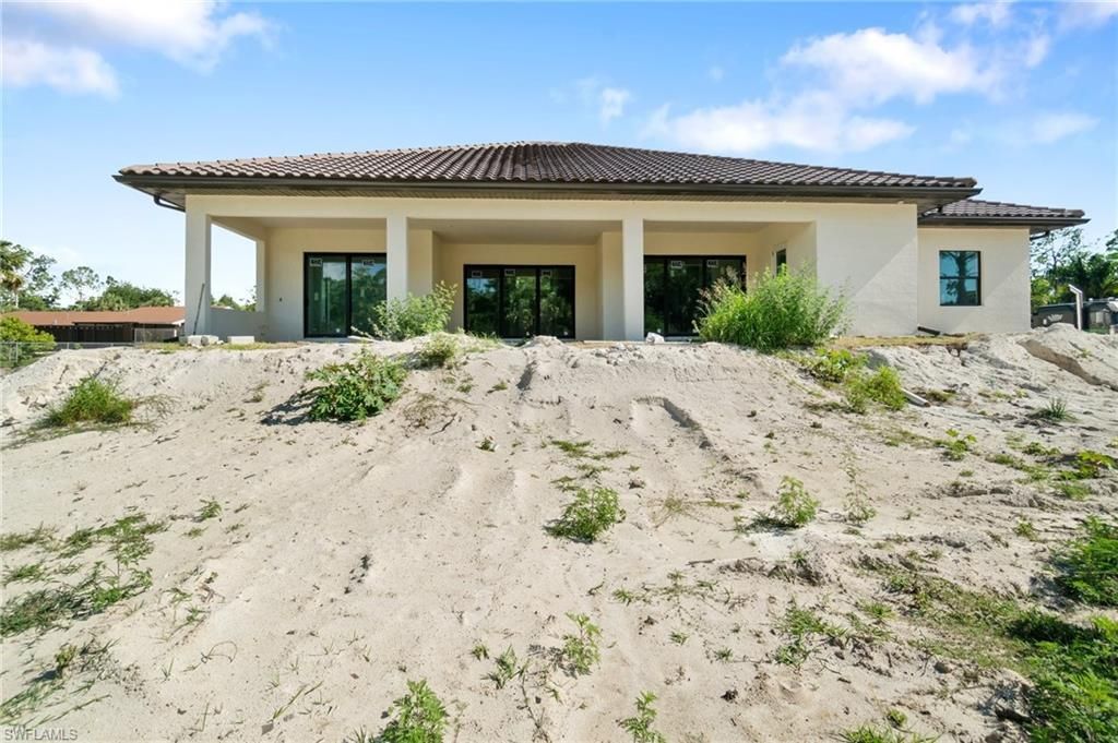 721 Golden Gate Blvd W, Naples, FL 34120 Photo
