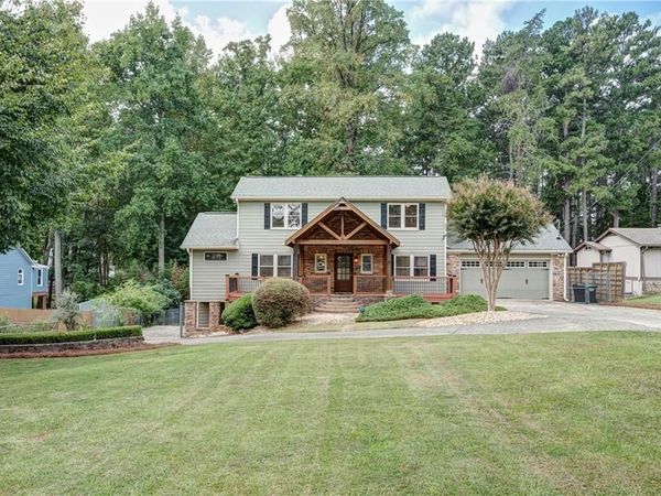 6090 Shadburn Ferry Road , Buford, GA 30518
