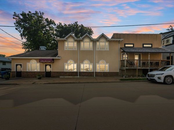 104 N Center Avenue, Epworth, IA 52045