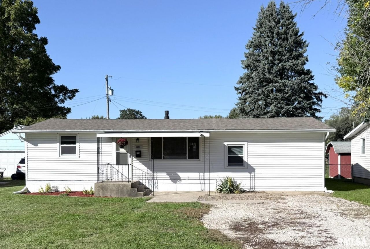1163 Lane Avenue, Galesburg, IL 61401 Main Photo