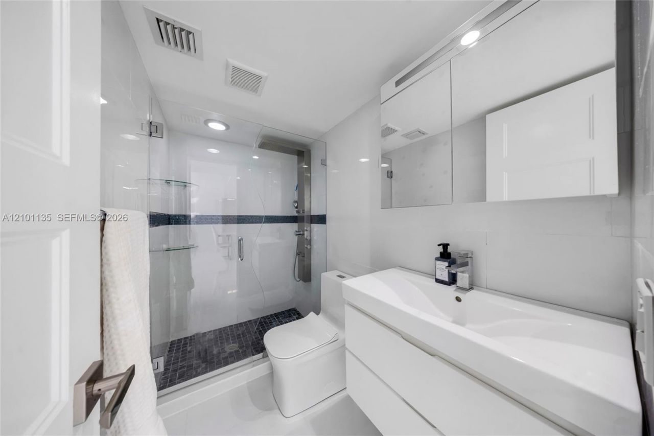 3031 N Ocean Blvd , Unit 604, Fort Lauderdale, FL 33308 Photo