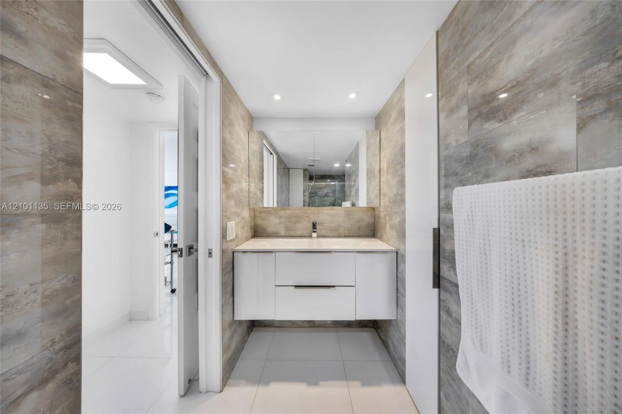 3031 N Ocean Blvd , Unit 604, Fort Lauderdale, FL 33308 Photo