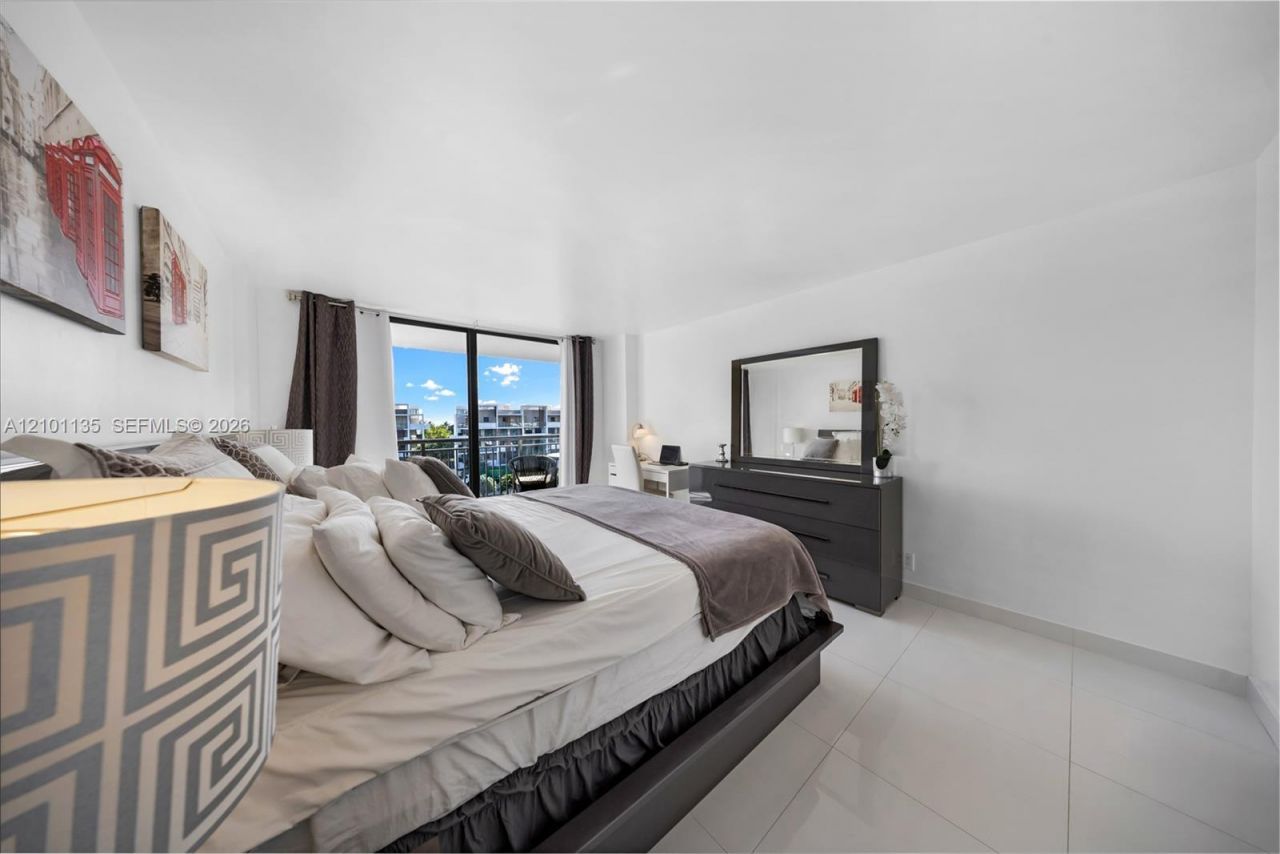 3031 N Ocean Blvd , Unit 604, Fort Lauderdale, FL 33308 Photo