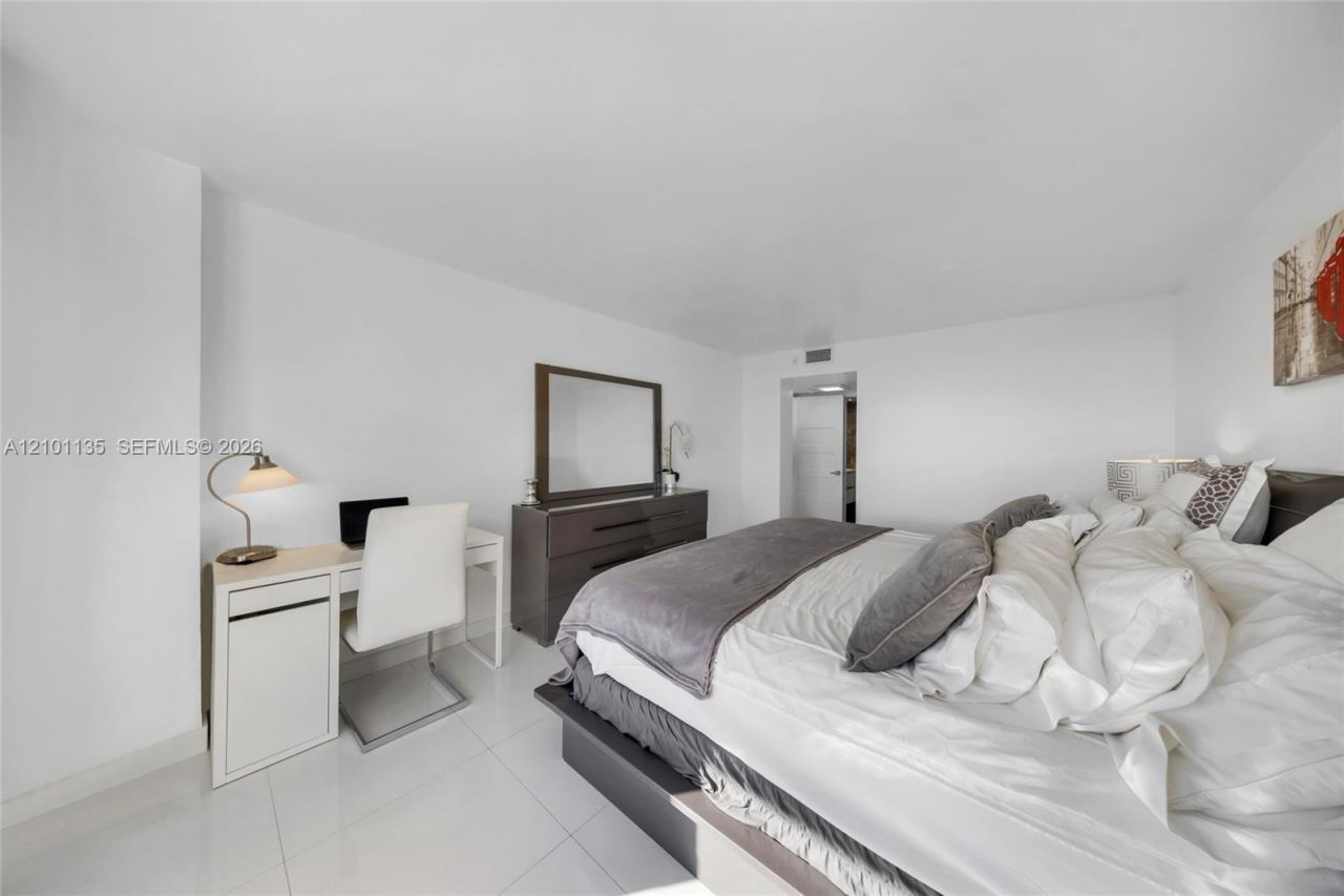 3031 N Ocean Blvd , Unit 604, Fort Lauderdale, FL 33308 Photo