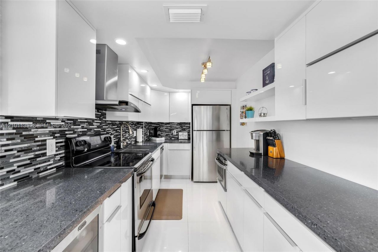 3031 N Ocean Blvd , Unit 604, Fort Lauderdale, FL 33308 Photo