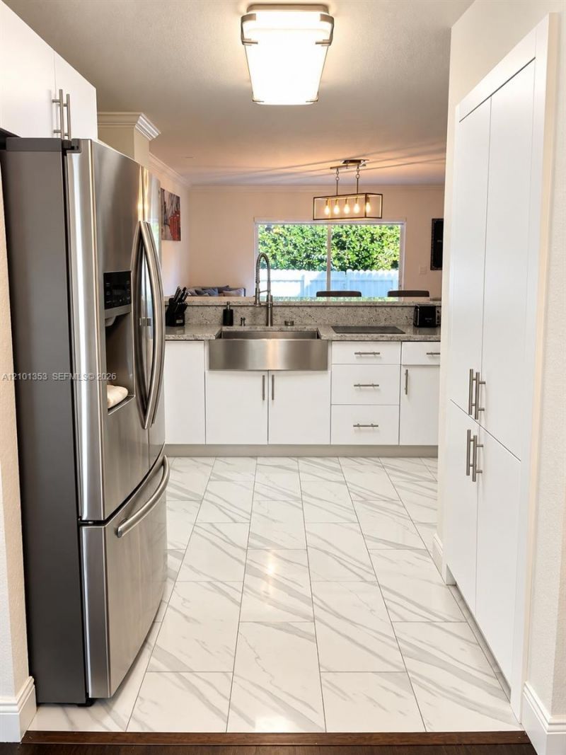 10023 SW 24th St, Miramar, FL 33025 Photo