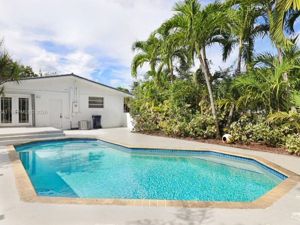 8850 NE 4th Ave, El Portal, FL 33138