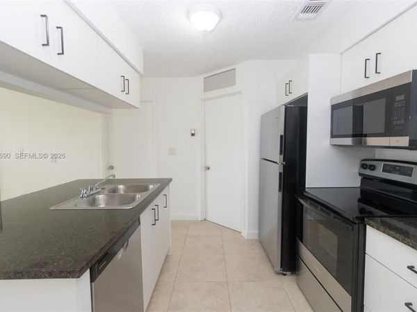 17520 NW 67th Pl , Unit M-3, Hialeah, FL 33015