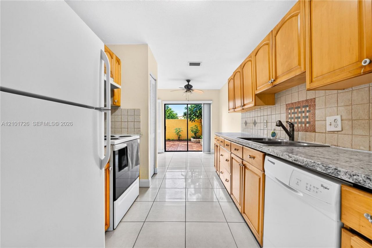 9014 NW 45th Ct , Sunrise, FL 33351 Photo