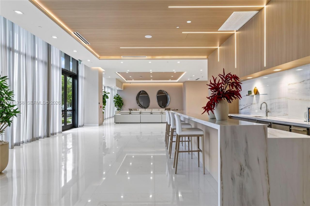 1170 E Hallandale Beach Blvd, Unit 1107, Hallandale Beach, FL 33009 Photo