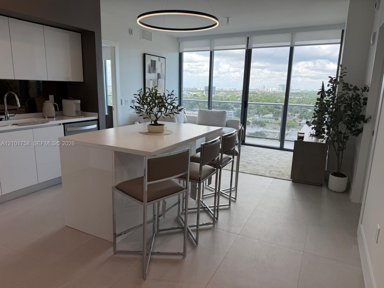 1170 E Hallandale Beach Blvd, Unit 1107, Hallandale Beach, FL 33009 Photo