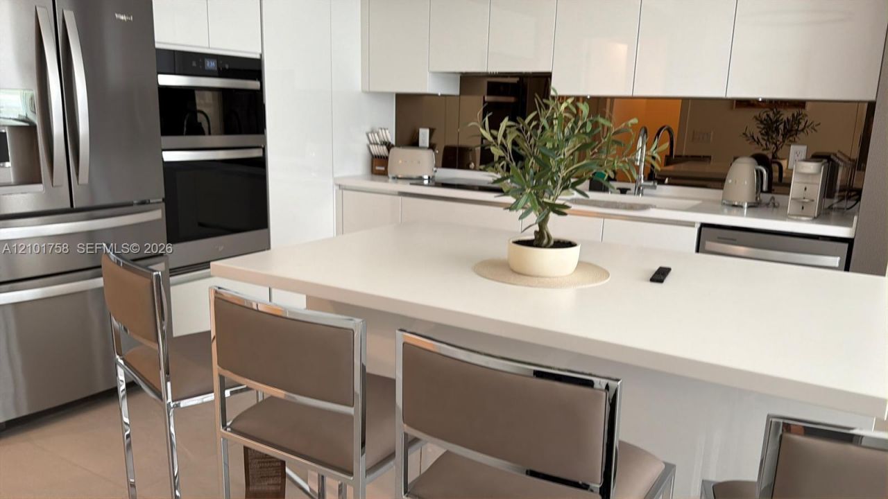 1170 E Hallandale Beach Blvd, Unit 1107, Hallandale Beach, FL 33009 Photo