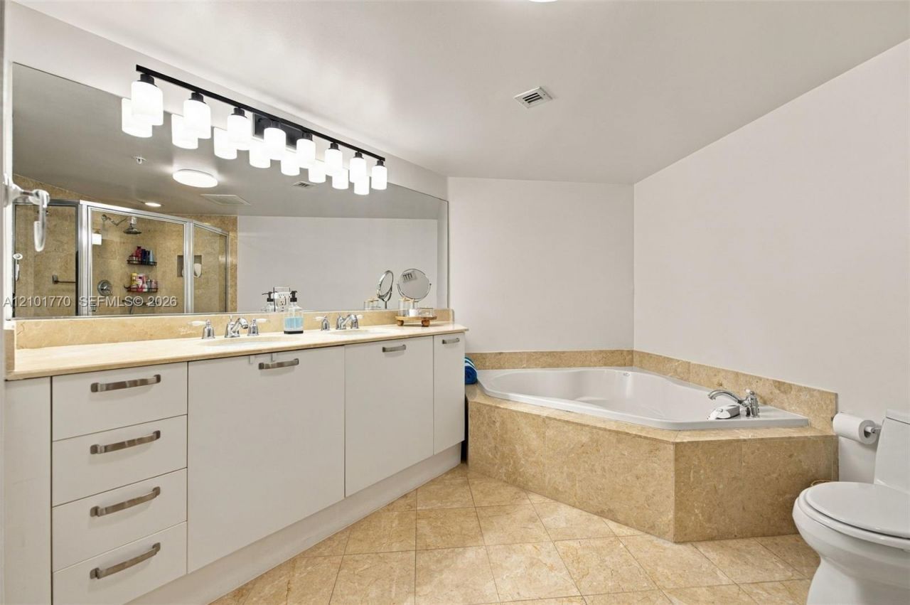 2001 Ocean Blvd, Unit 701, Fort Lauderdale, FL 33305 Photo