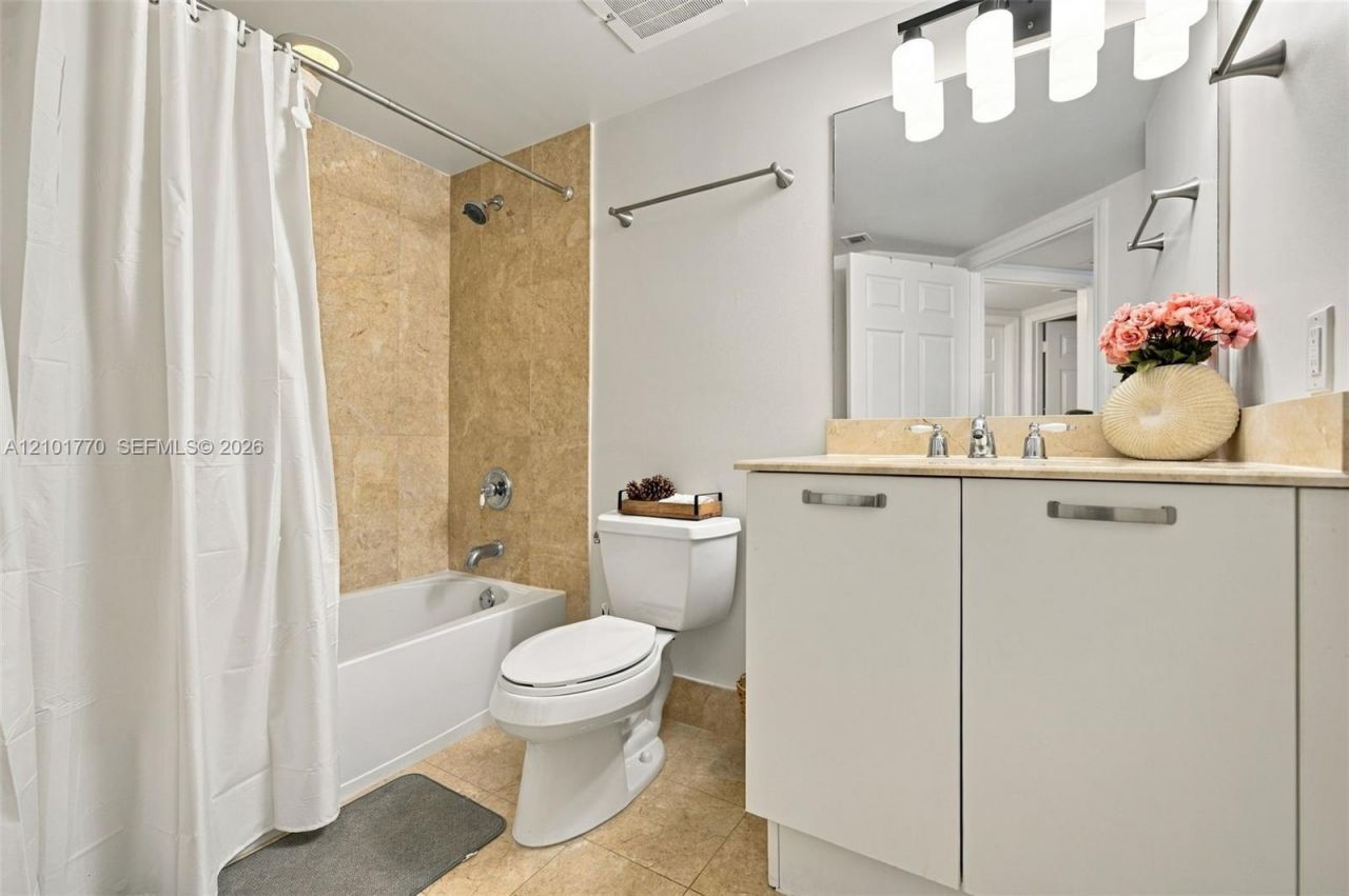 2001 Ocean Blvd, Unit 701, Fort Lauderdale, FL 33305 Photo
