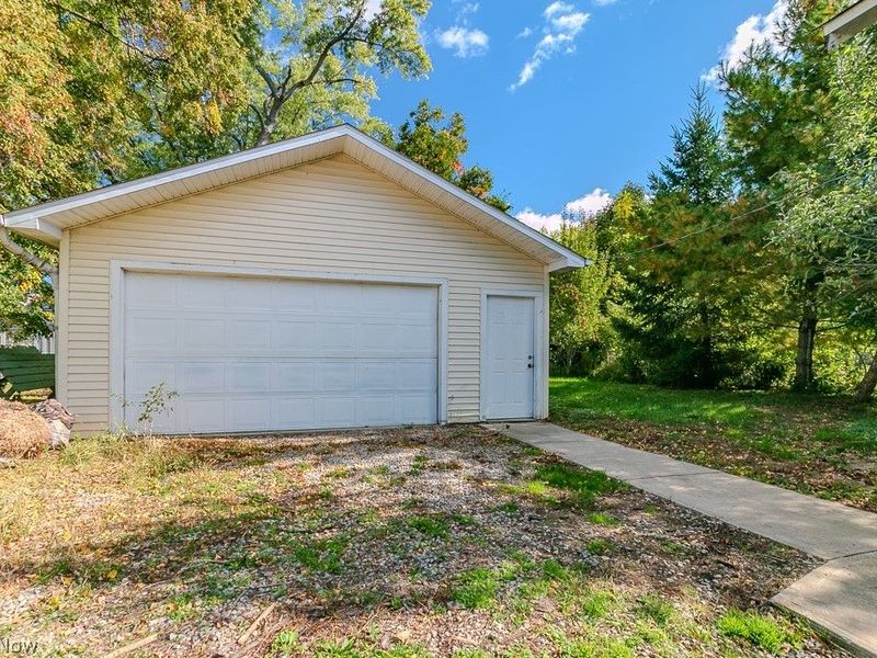 1175 E 332nd Street, Eastlake, OH 44095 Photo 3